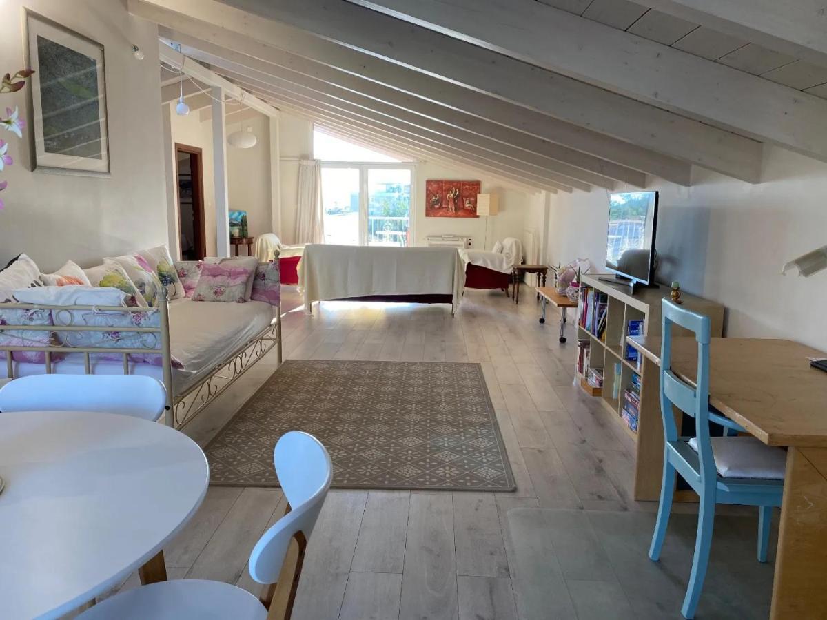 Sunny Apartment With Mountain View Patras Bagian luar foto