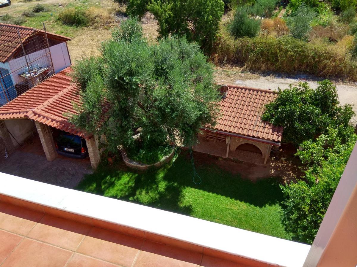 Sunny Apartment With Mountain View Patras Bagian luar foto